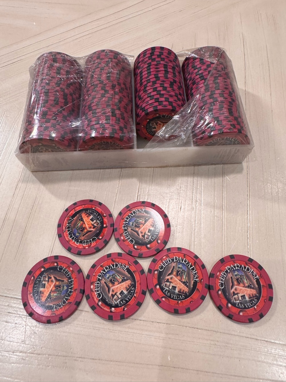 Vintage Club Paradise Las Vegas 100-Piece Poker Chip Set NWT